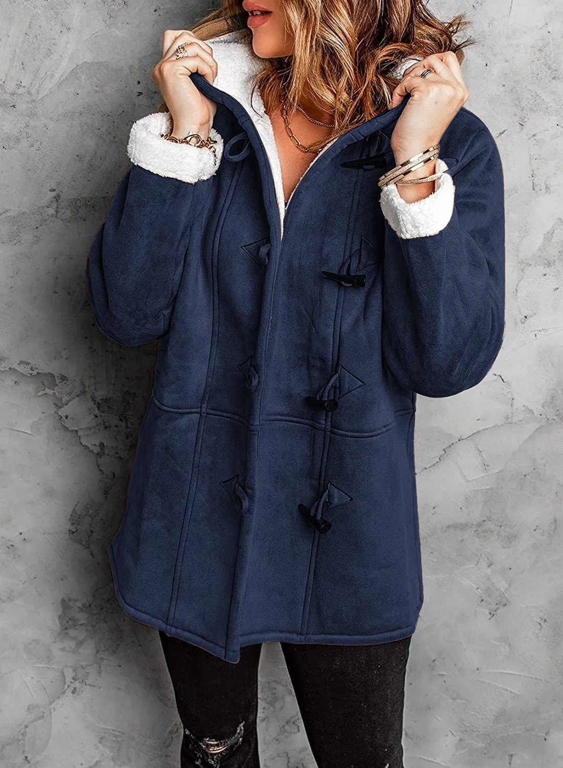 Cappotto con Cappuccio Caldo ed Elegante
